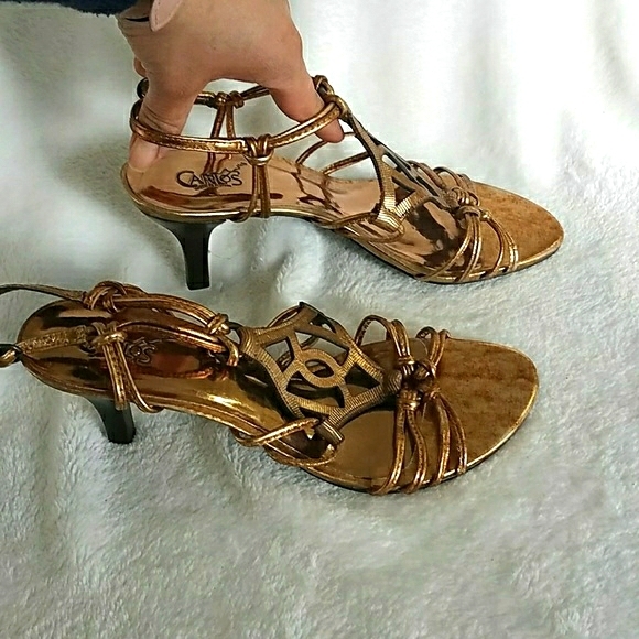 Carlos Santana gold heels.Like new. - Picture 3 of 8